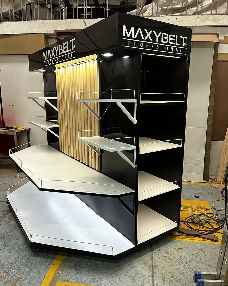 Góndola de exhibición para Maxybelt Profesional, fabricada por Lado Beta